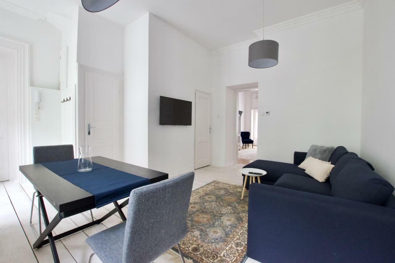 Luxury Apartment By Hi5 - Oktober 6 Street Budapest Esterno foto